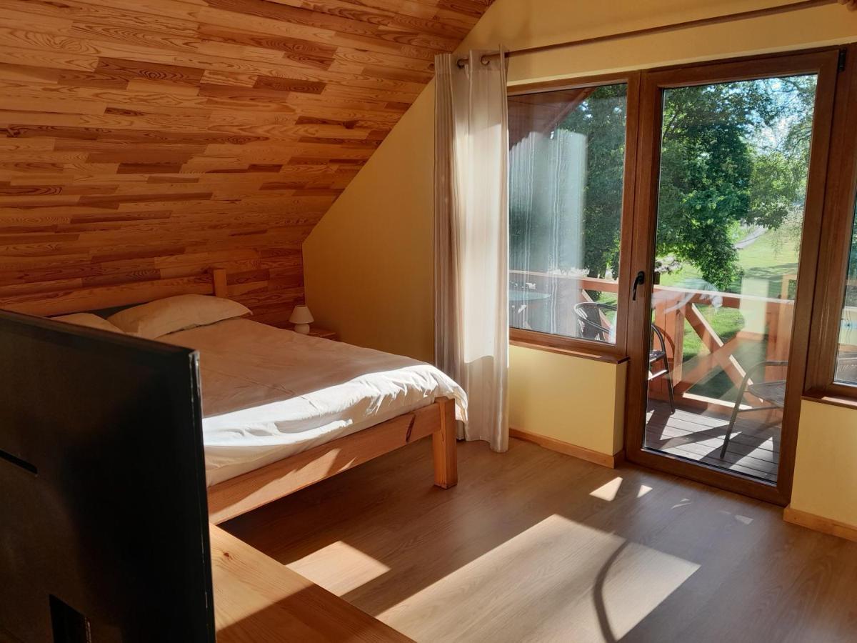 Guest House Vilcini Bernāti Exteriér fotografie