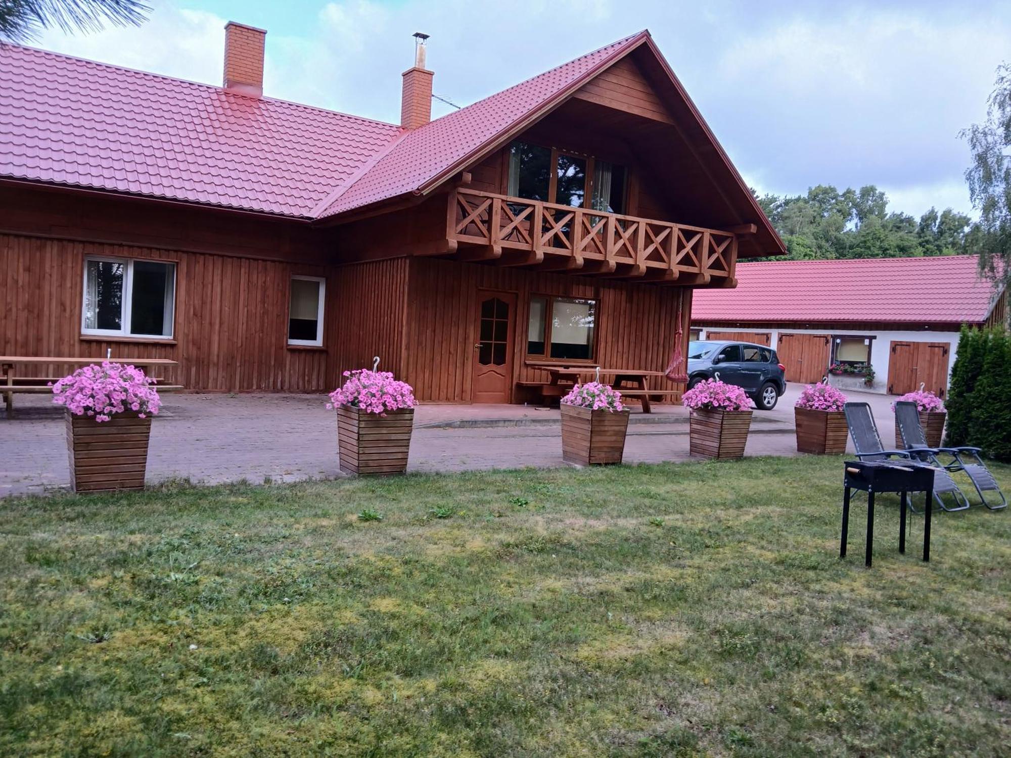 Guest House Vilcini Bernāti Exteriér fotografie