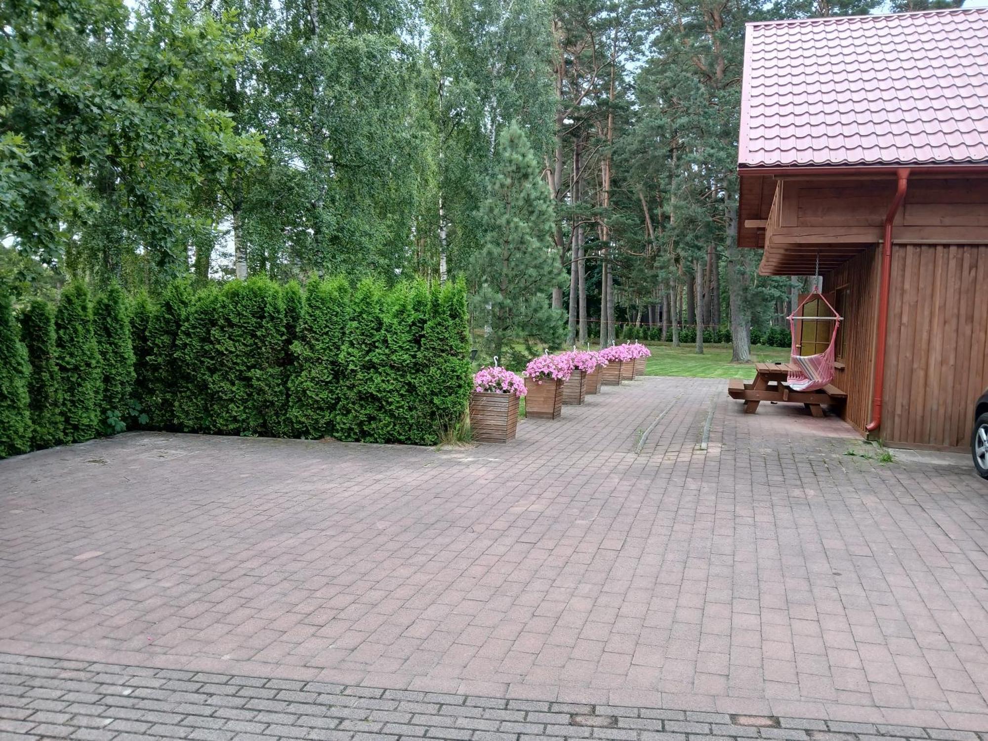 Guest House Vilcini Bernāti Exteriér fotografie