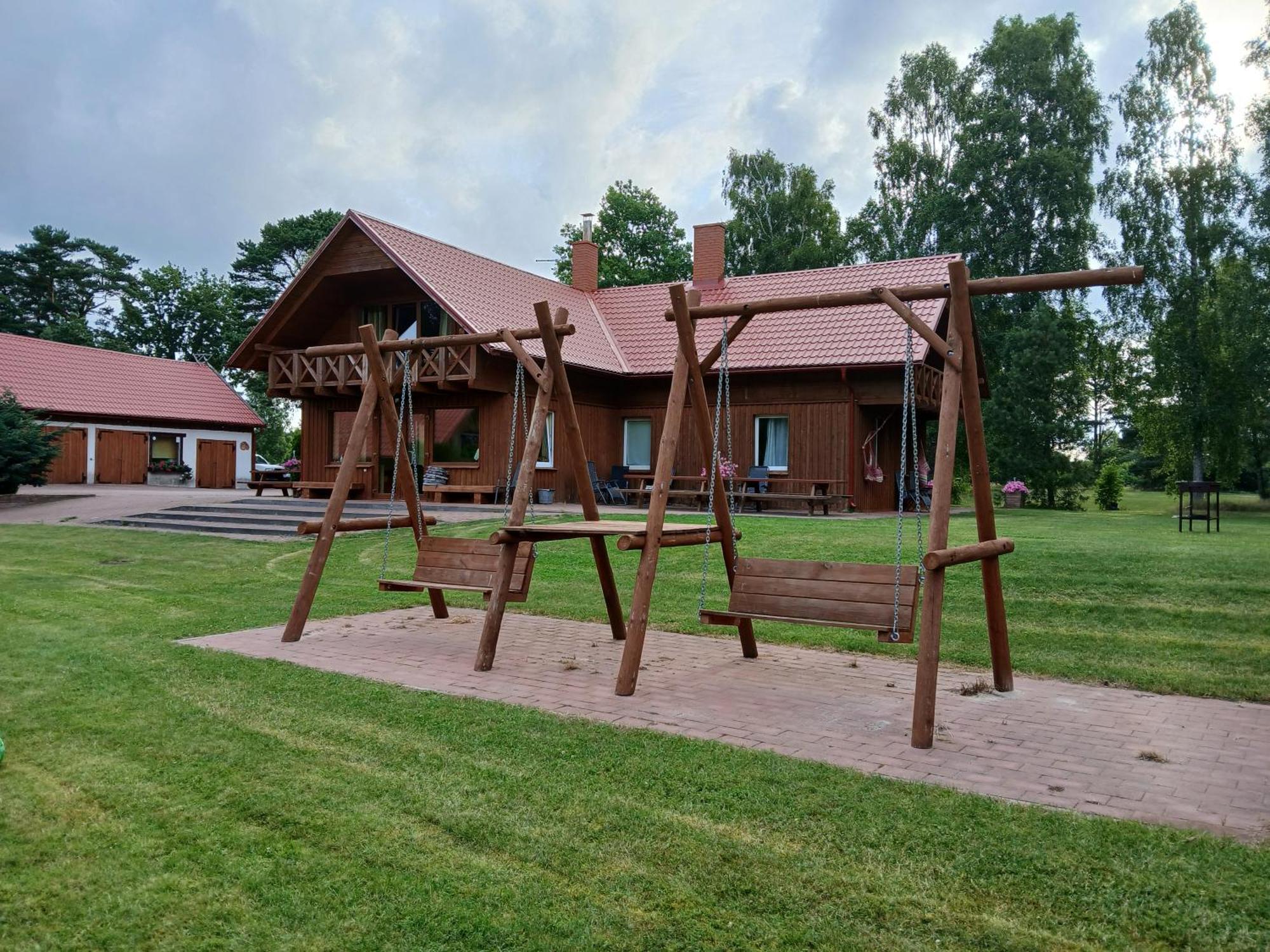 Guest House Vilcini Bernāti Exteriér fotografie